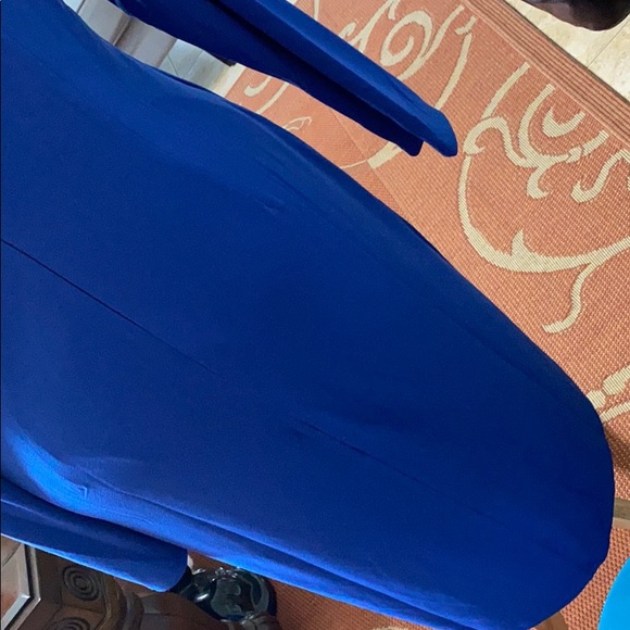 Bold and bright in a London Times dress! - Picture 9 of 12